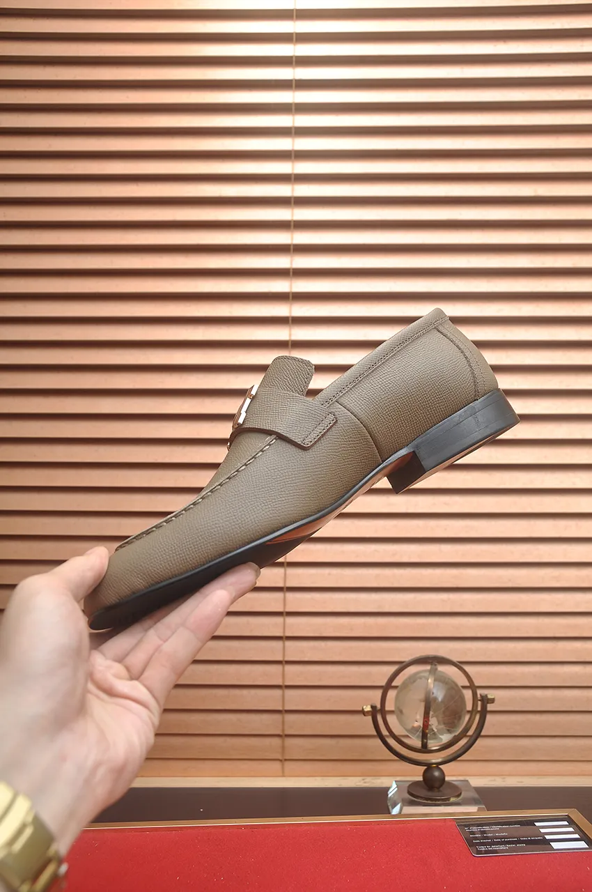 Men's shoes💰540💶[HERMES] (cowhide lining)🍀Italian top luxury🍀He does not pursue novel styles and gorgeous colors, but attracts the favor of successful men with his flawless, elegant and classic style. Formal leather shoes This very comfortable, simple and stable style allows you to easily match any style! The pattern is absolutely 1:1 refined from the original case, and we strive for excellence in materials, imported cowhide + cowhide lining💪💪💪extraordinary texture👍! .Code number: 39-45 (45 customized)